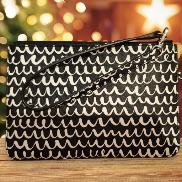 Kate Spade NEW Shore Street Pop Scallop TinieWristlet Ret. $119 - Picture 4 of 9